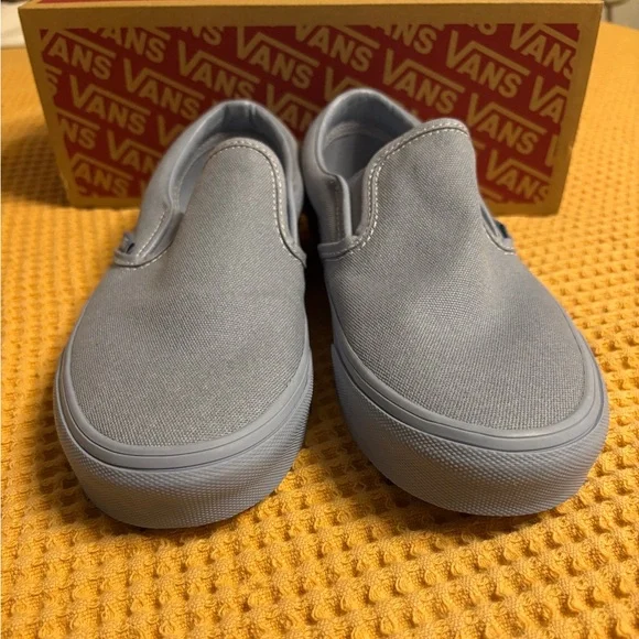 New in Box Vans Classic Slip-On | Pastel Mono Dusty Blue | US Women 8.5 / Men 7 - Picture 8 of 16